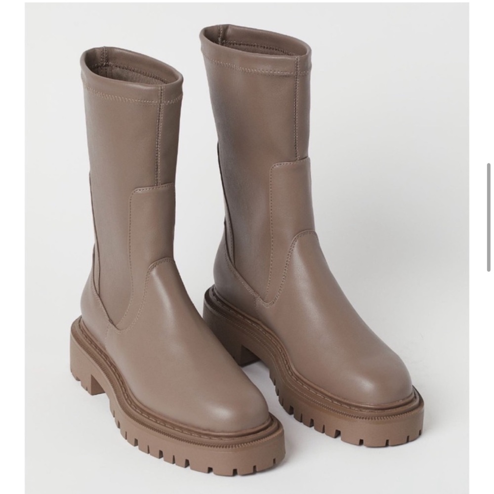 H&M Chelsea Boots
